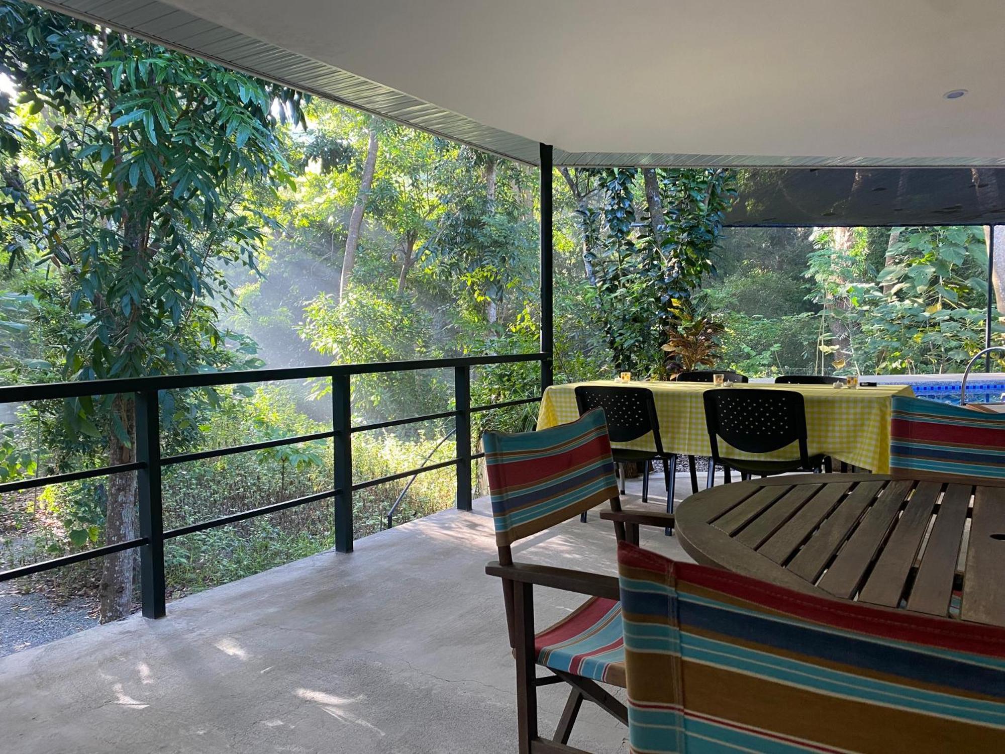Balai Benedicere Bed & Breakfast Bacnotan Exterior photo