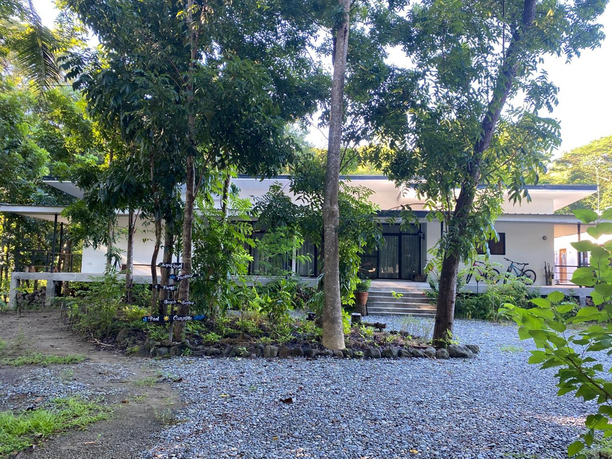 Balai Benedicere Bed & Breakfast Bacnotan Exterior photo